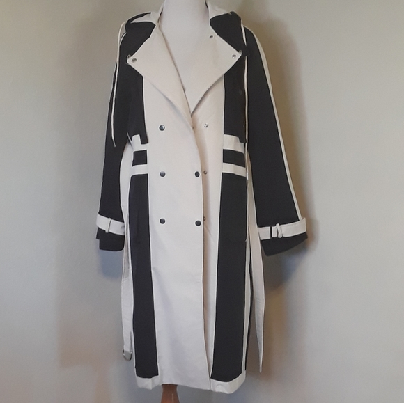 Bi-Color Windbraker Trench Coat - Picture 4 of 10